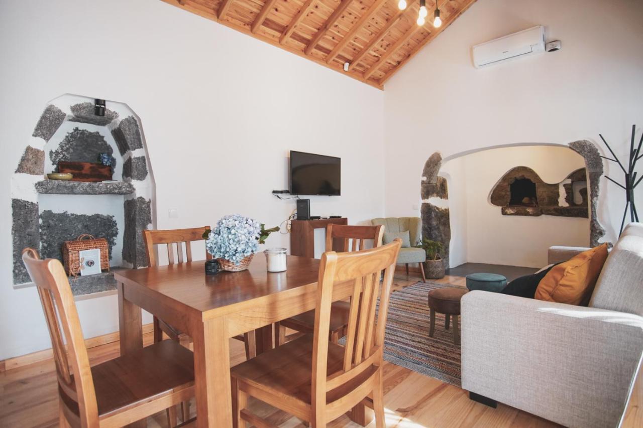 Вілла Casas Da Ribeira Santa Barbara  Екстер'єр фото